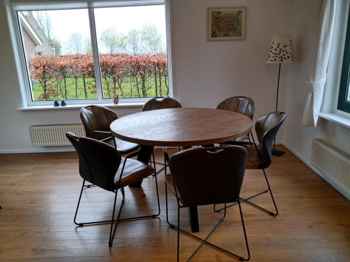 Wellnesshuis Met Hottub, Ligbad En Grote Tuin Villa Tzummarum Luaran gambar